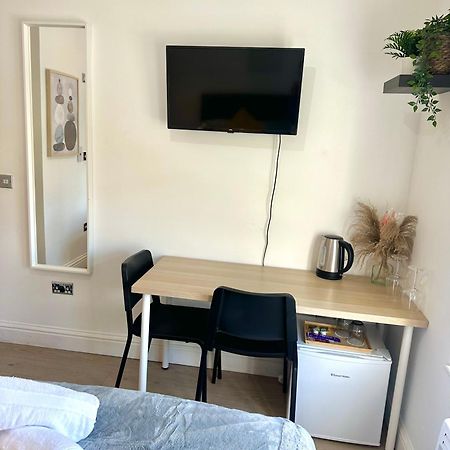 Cosy En-Suite Room In Stratford ロンドン エクステリア 写真