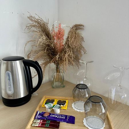 Cosy En-Suite Room In Stratford ロンドン エクステリア 写真